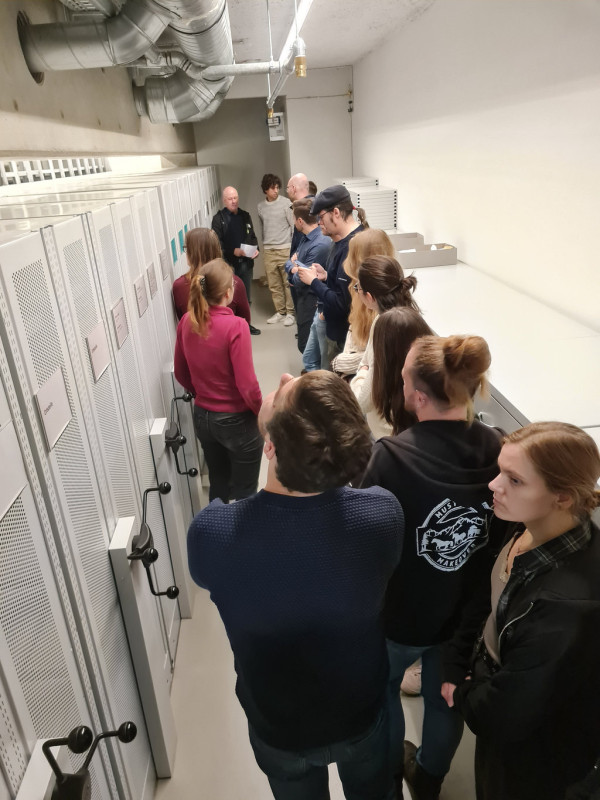 Besichtigung des Magazins des Stadtarchivs Goslar