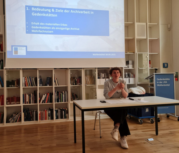 Vortrag von Jana Lölke in der Gedenkstätte in der JVA Wolfenbüttel